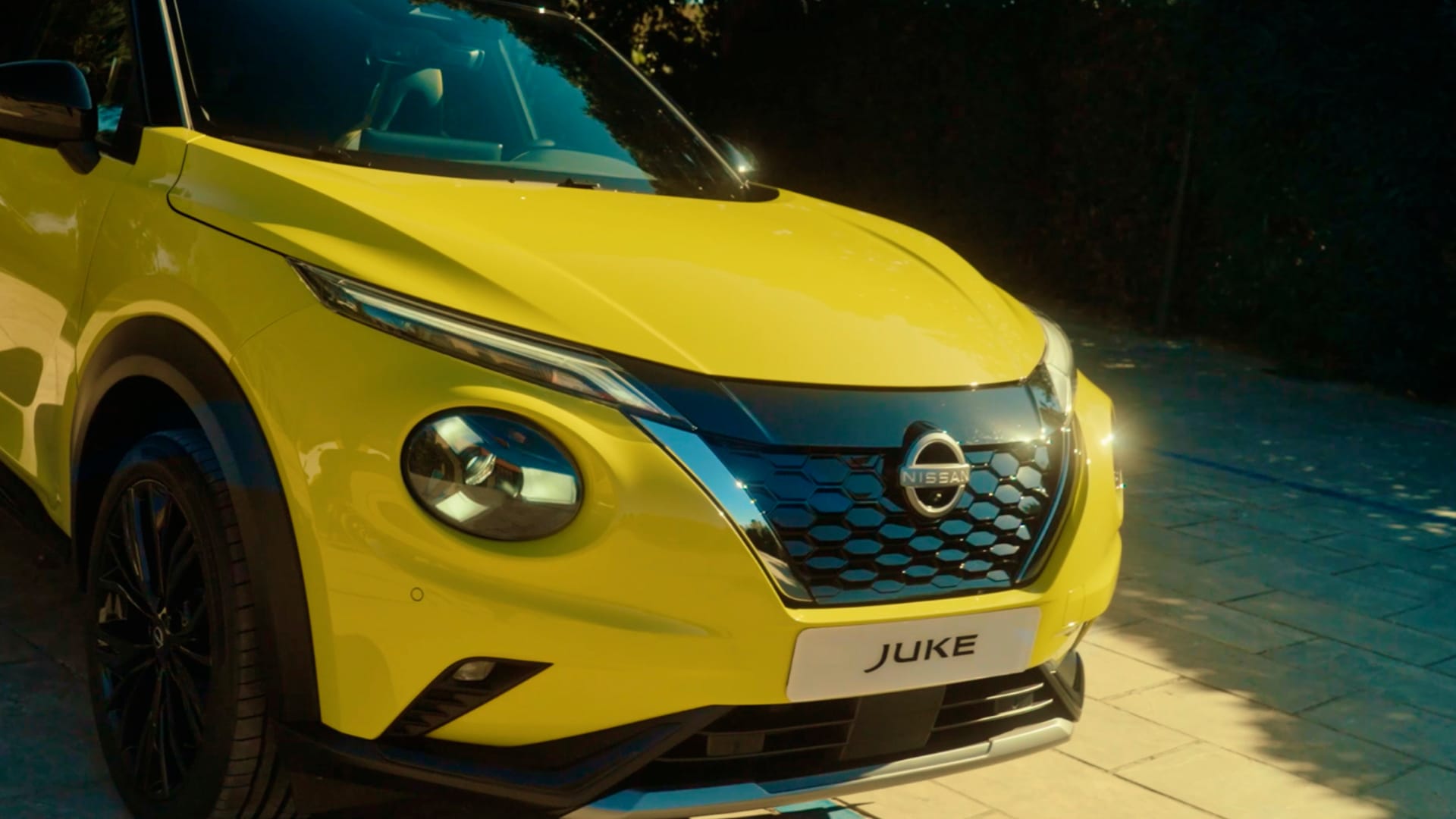 „Nissan Juke" išorės dizaino vaizdo klipas.